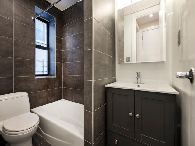 Foto del edificio - 8002-8021 21st Ave