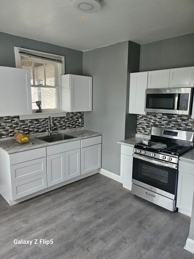 Foto del edificio - 7721 Hamilton Ave