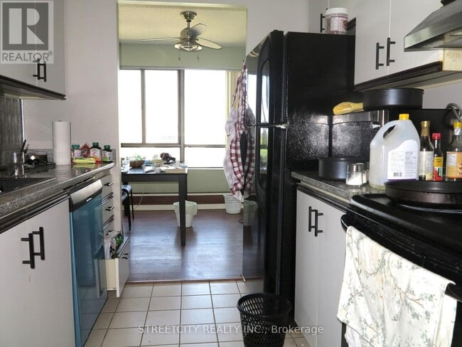 Building Photo - 570-1570 Proudfoot Ln