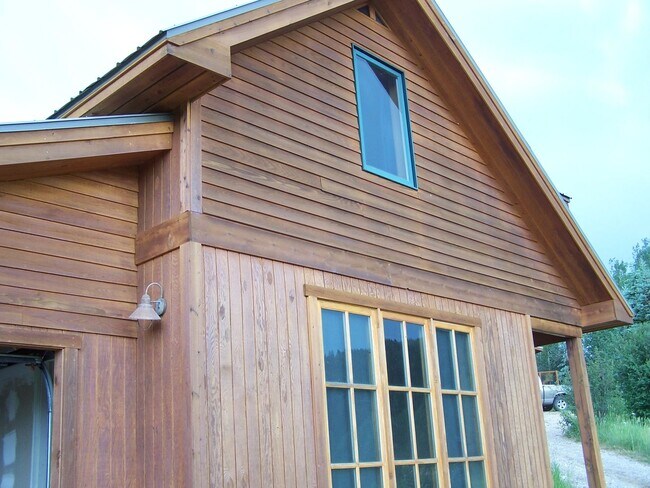 Building Photo - 1555 Game Creek Ln