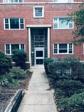 Building Photo - 1322 Fort Myer Dr