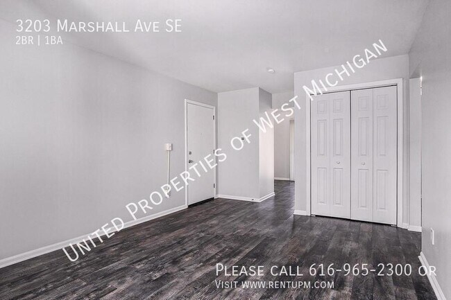 Building Photo - 3203 Marshall Ave SE