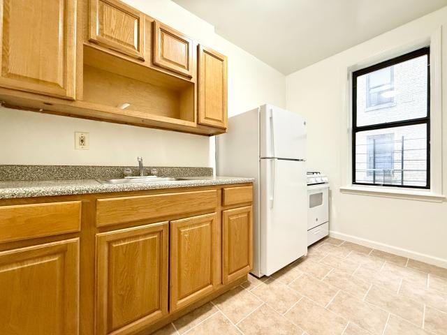 Foto del edificio - 1 bedroom in New York NY 10467