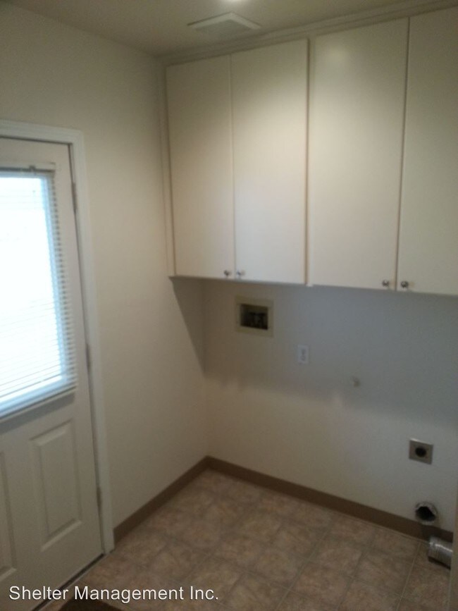 Foto del edificio - 1745 Childs Ave NE