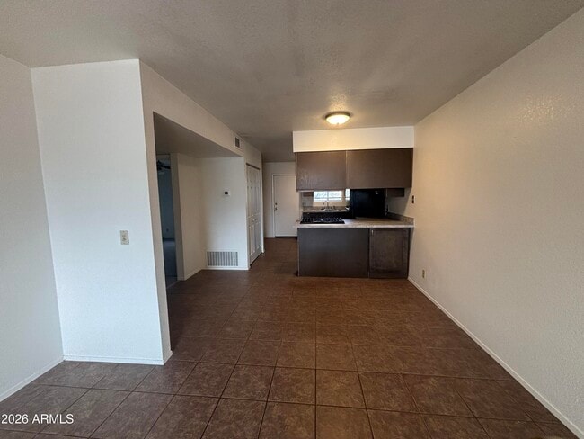 Building Photo - 76 E Paula Cir