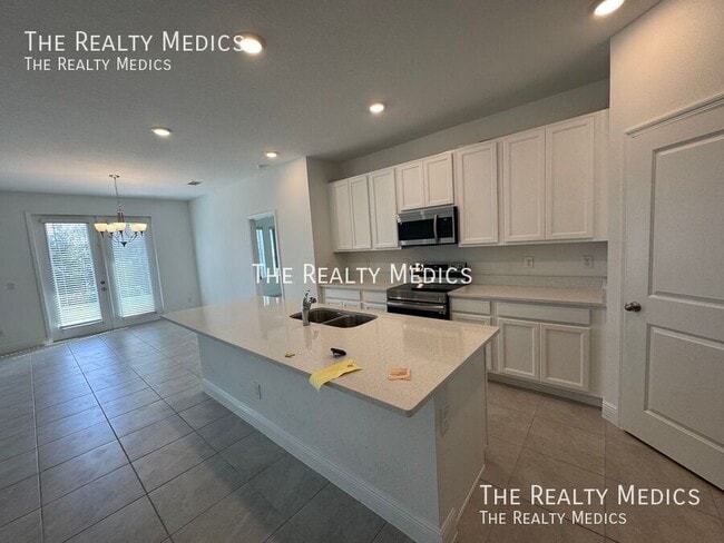 Building Photo - 1537 Meadowlark Dr