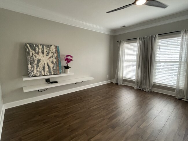 Foto del edificio - 1014 Loxley Dr