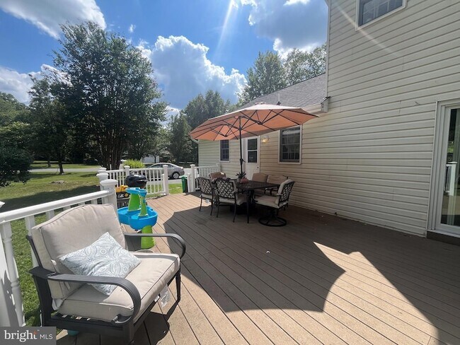 Foto del edificio - 7707 Lake Glen Dr