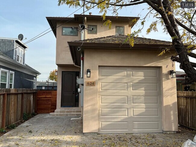 Foto del edificio - 661 Hampshire Ave