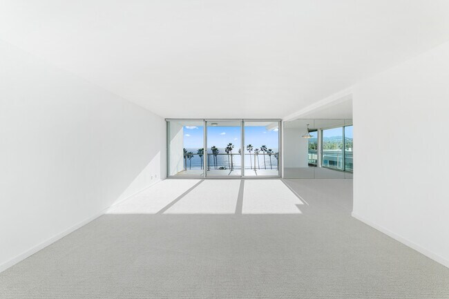 Building Photo - 535 Ocean Ave