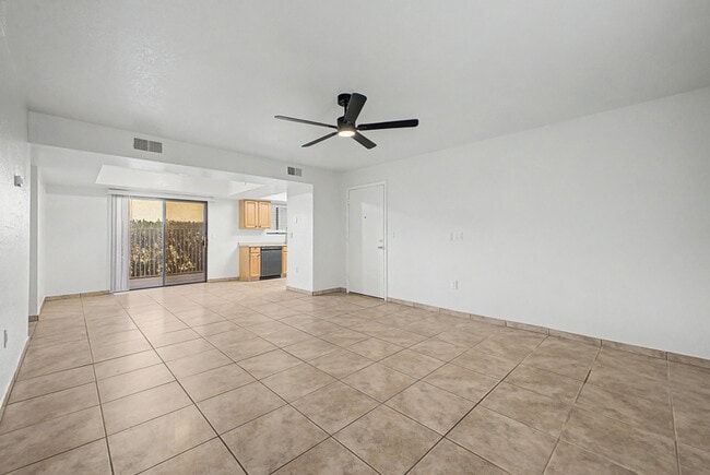 Building Photo - 16624 E Palisades Blvd
