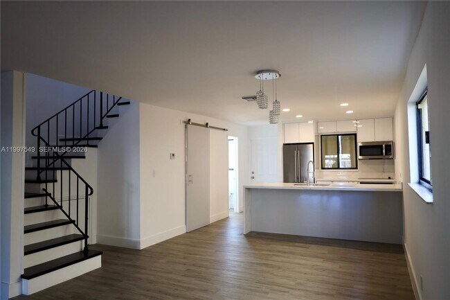 Foto del edificio - 2385 NE 171 St