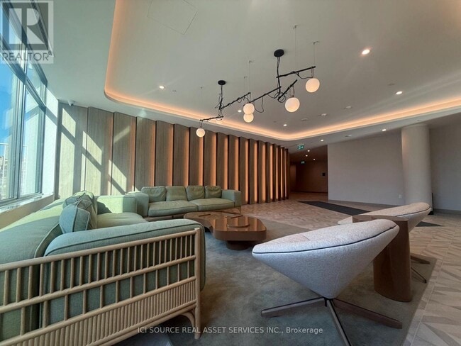 Building Photo - 5 Quarrington Ln