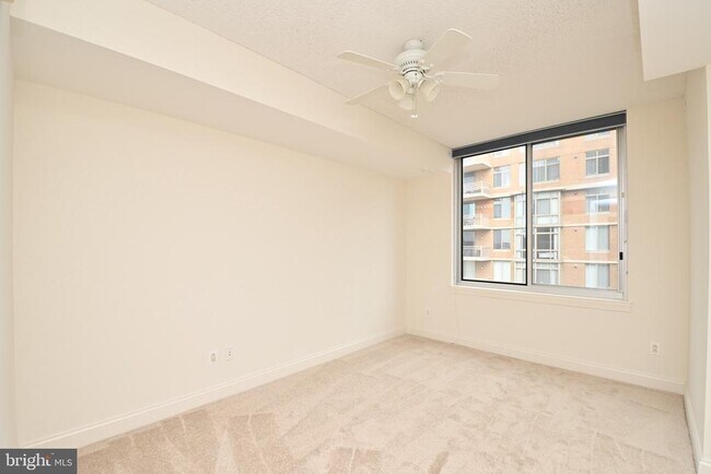 Foto del edificio - 1020 N Highland St