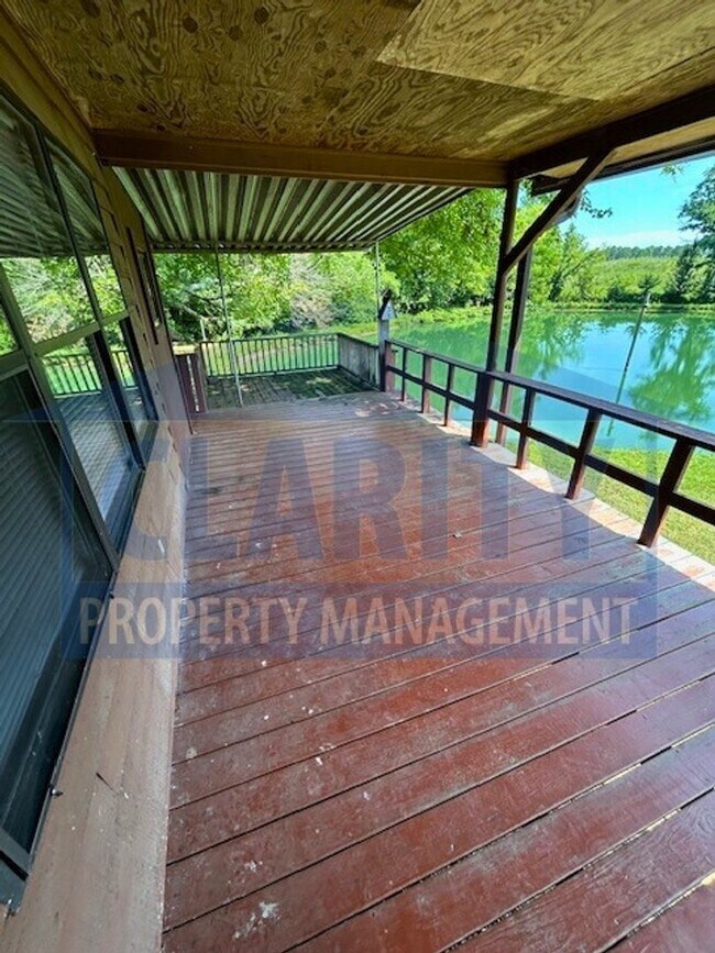 Foto del edificio - One bedroom cabin w/ private pond!
