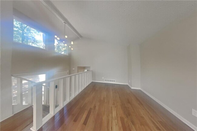 Foto del edificio - 2742 Bentwood Dr