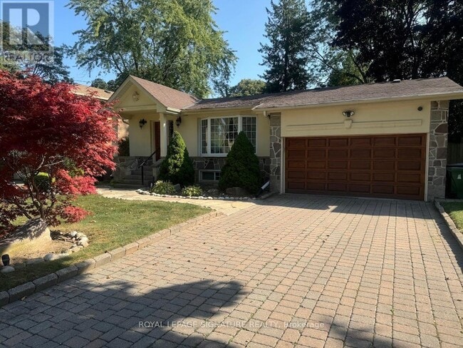 Building Photo - 31 Whitelock Crescent
