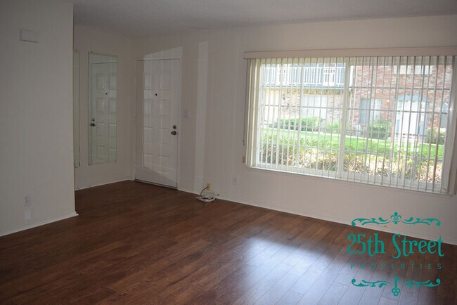 Foto del edificio - 5219 Gibbons Dr