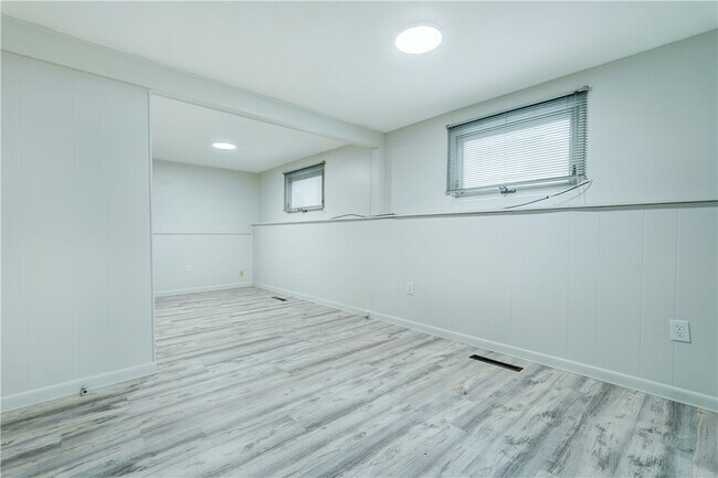 Foto del edificio - 2233 Clifford Ave