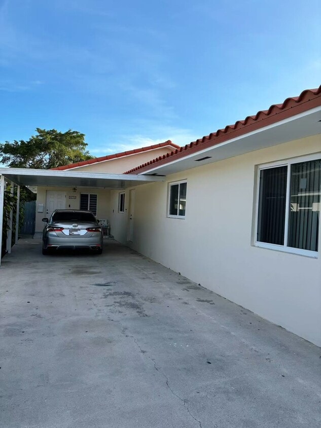 Photo - 3056 SW 17th St (Miami, FL)