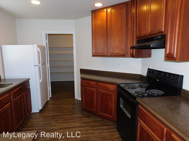 Building Photo - 3 br, 2.5 bath House - 2537 Sunbird Lake