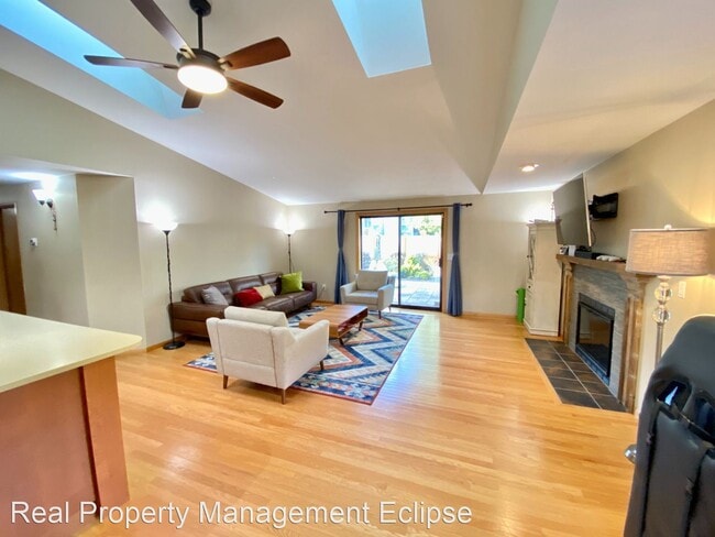 Building Photo - 3 br, 2 bath House - 7630 NE 124th St