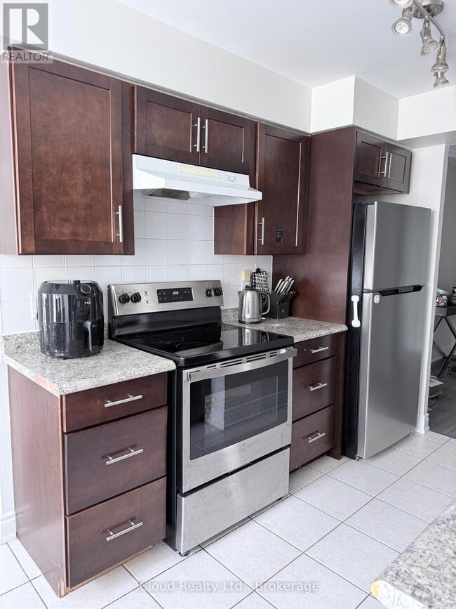 Building Photo - 156 Enfield Pl