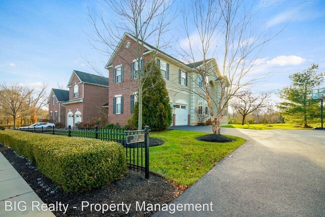 Building Photo - 3 br, 2.5 bath House - 2501 Eastport Way