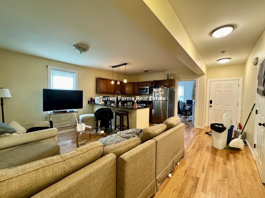 Primary Photo - 38 Gorham St