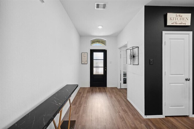 Building Photo - 7406 Hillside Arbor