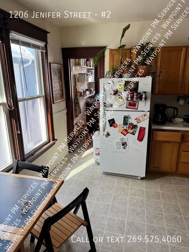 Foto del edificio - 1206 Jenifer St