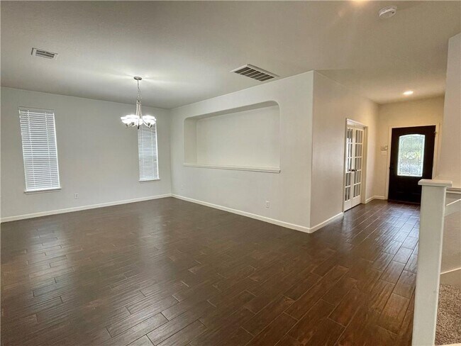 Building Photo - 608 Trail Dust Dr