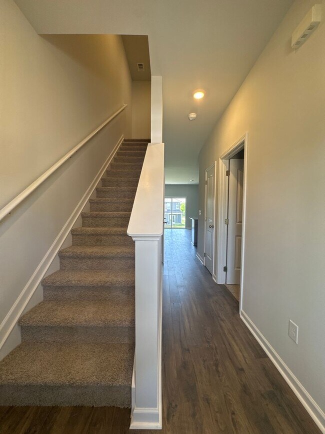 Photo - Beautiful 3BR Townhome in Prime Lebanon Location