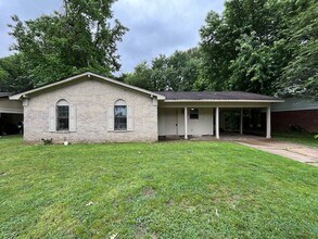 Building Photo - 5177 Haynes Dr