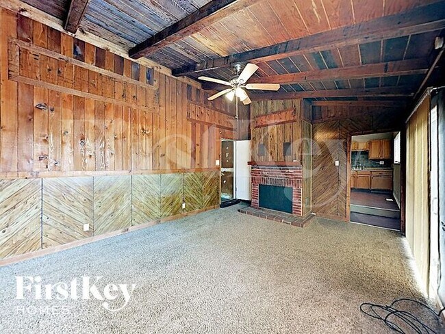 Building Photo - 1375 St Anthony Ln