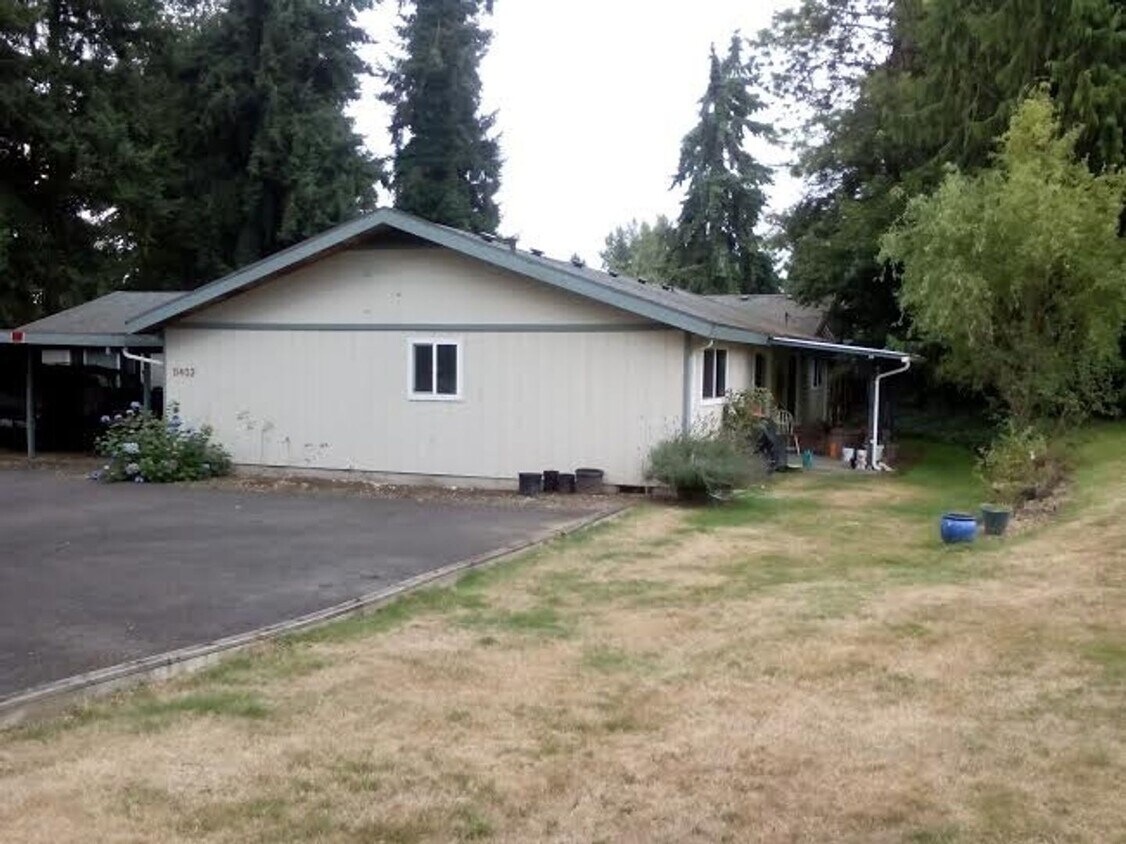 Foto del edificio - Meeker Creek Tri-Plex