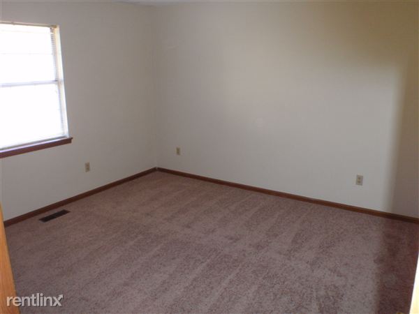 Building Photo - 4123 Pebble Creek Ln