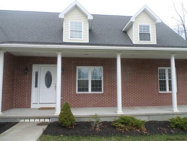 Building Photo - 632 NY-146A