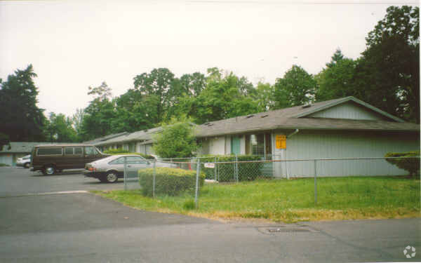 Primary Photo - Jennings Lodge Apartments