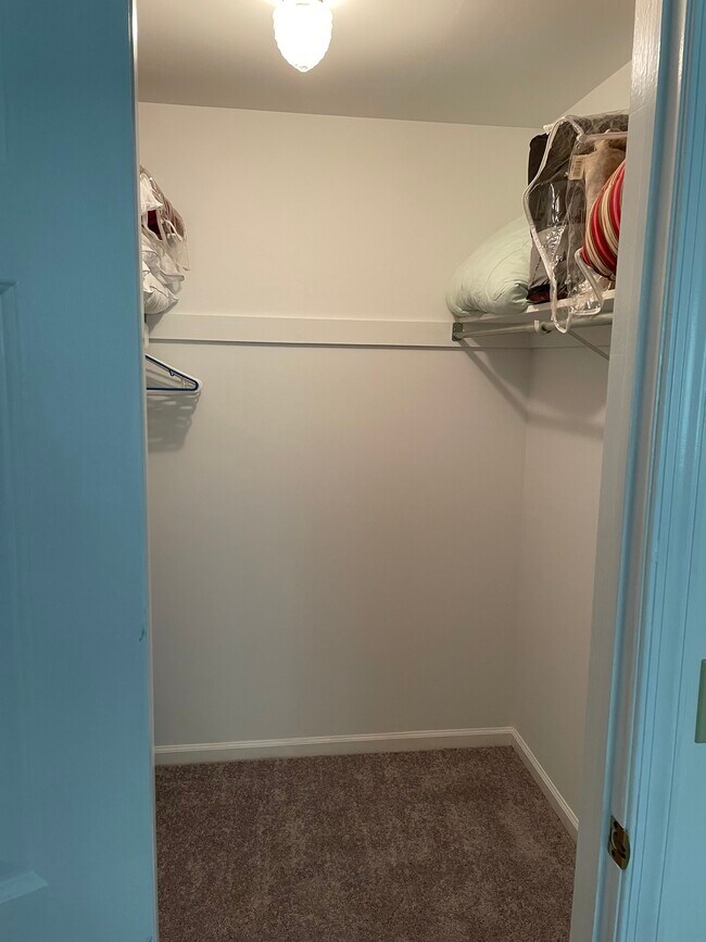 Walkin closet - 938 Cold Spring Rd