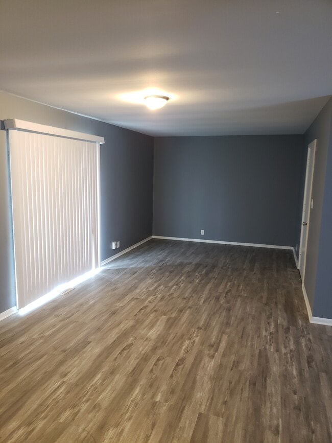 Building Photo - 8109 Penway St