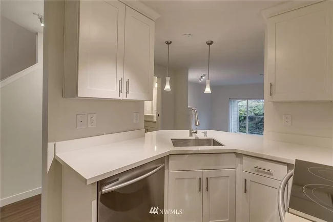 Kitchen Interior - 4356 W Lake Sammamish Pky SE