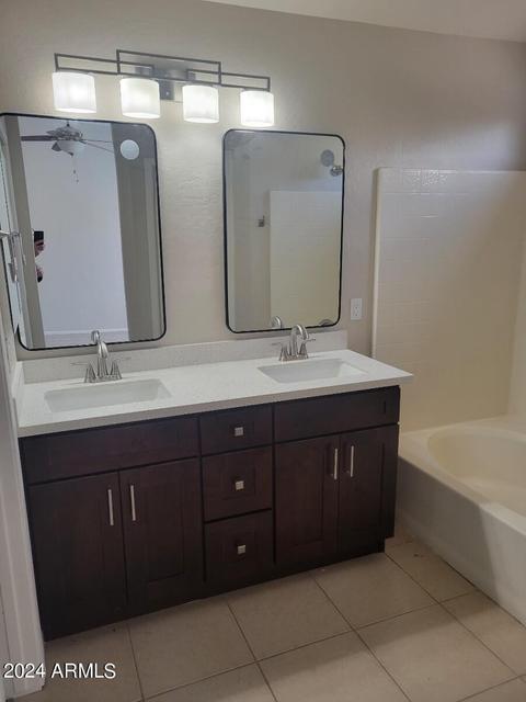 Foto del edificio - 1123 N 88th Pl