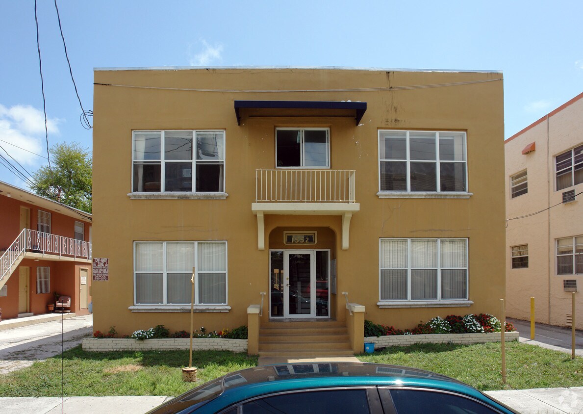 Foto principal - 1552 SW 2nd St