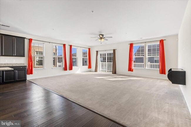 Building Photo - 9717 Tealbriar Dr