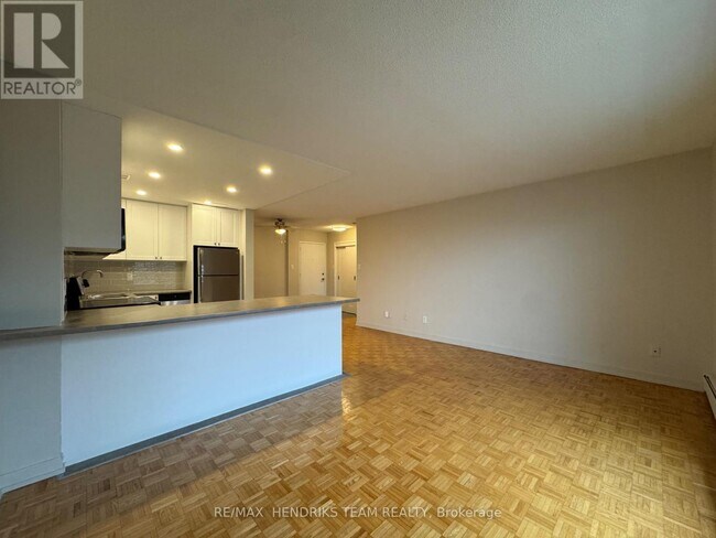 Photo du bâtiment - 39 Leaside Dr