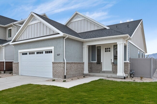 Building Photo - Viviano at Saratoga Springs