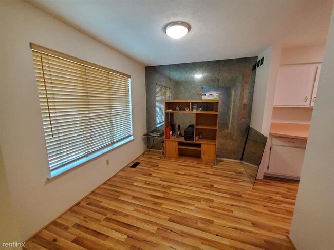 Foto del edificio - 2 br, 1.5 bath House - 1817 Wickham St