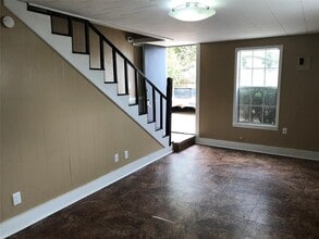 Building Photo - 208 Ave A