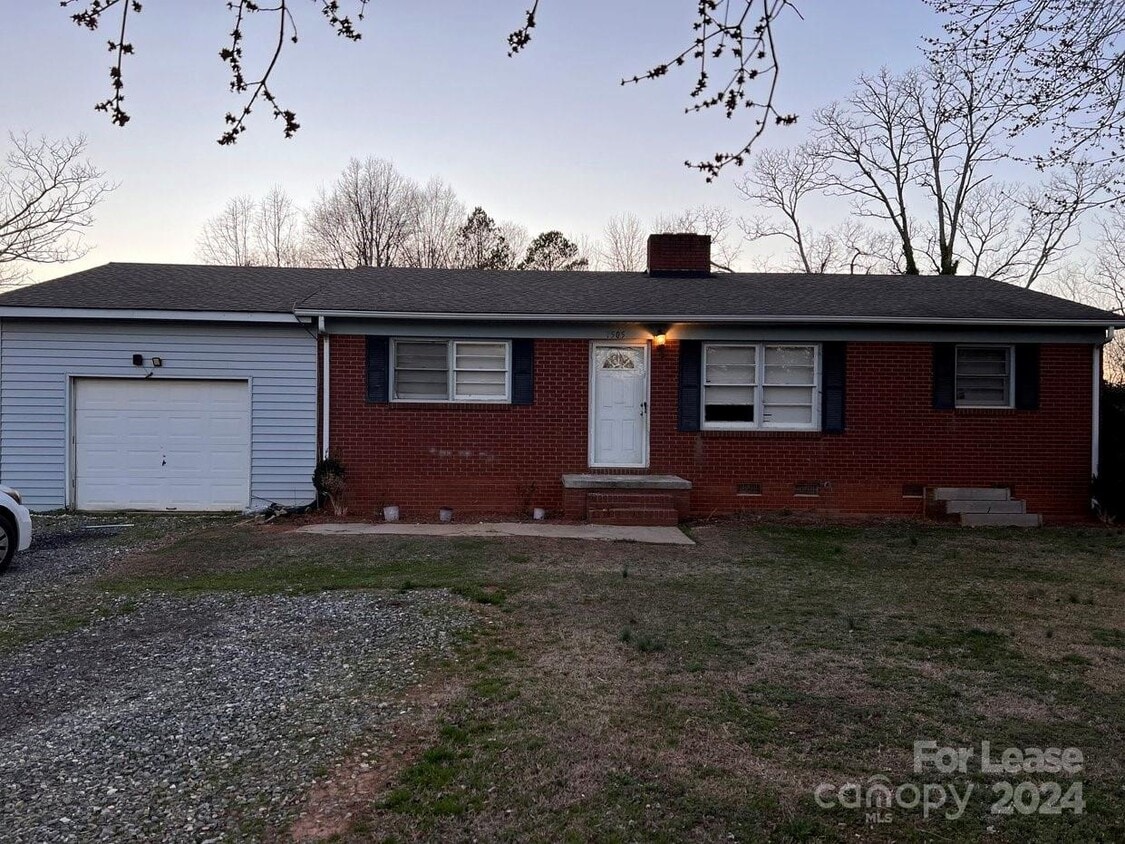 1505 Buck Oak Rd, Lincolnton, NC 28092 House Rental in Lincolnton, NC